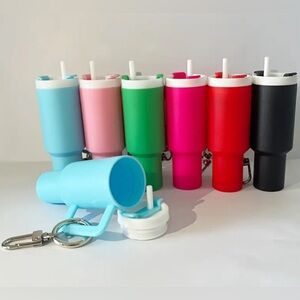 1 Mini Cup Tumbler Keychain